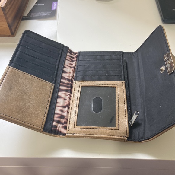 wallet - Picture 2 of 2